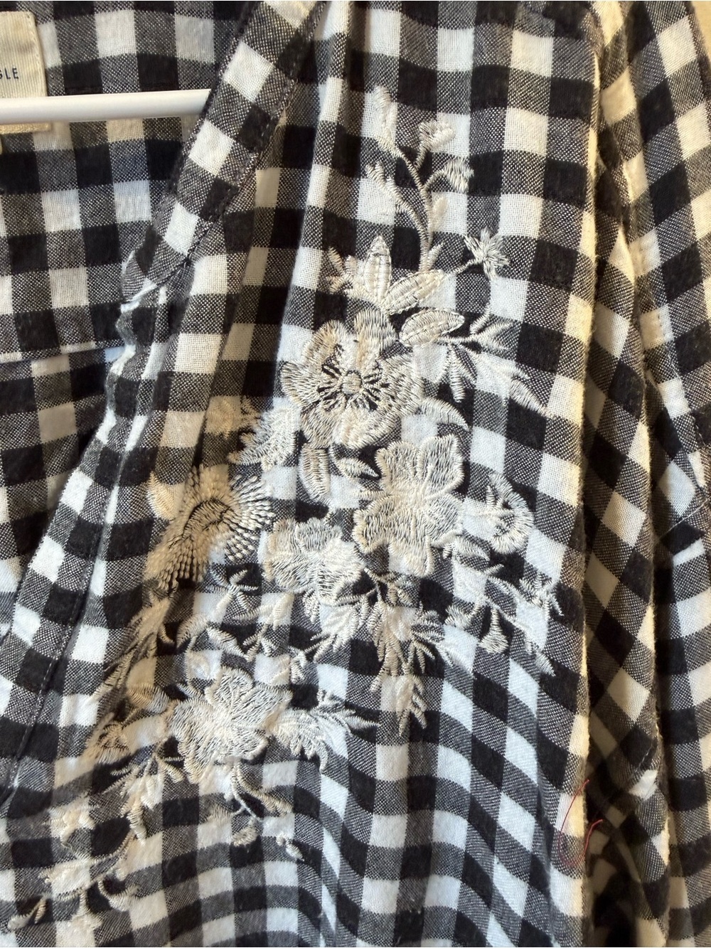 AE Blouse - Picture 4 of 9